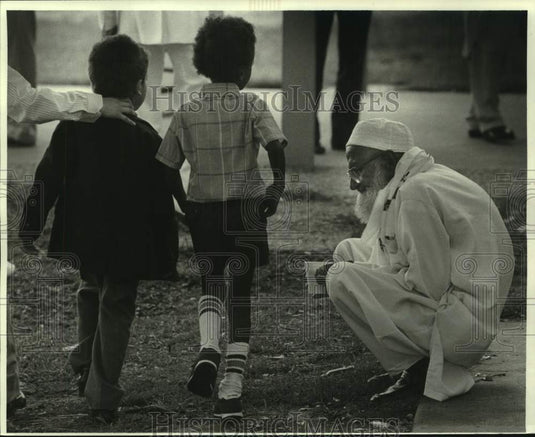 1986 Press Photo Muslim Community in New Orleans during end of Ramadan- Historic Images
