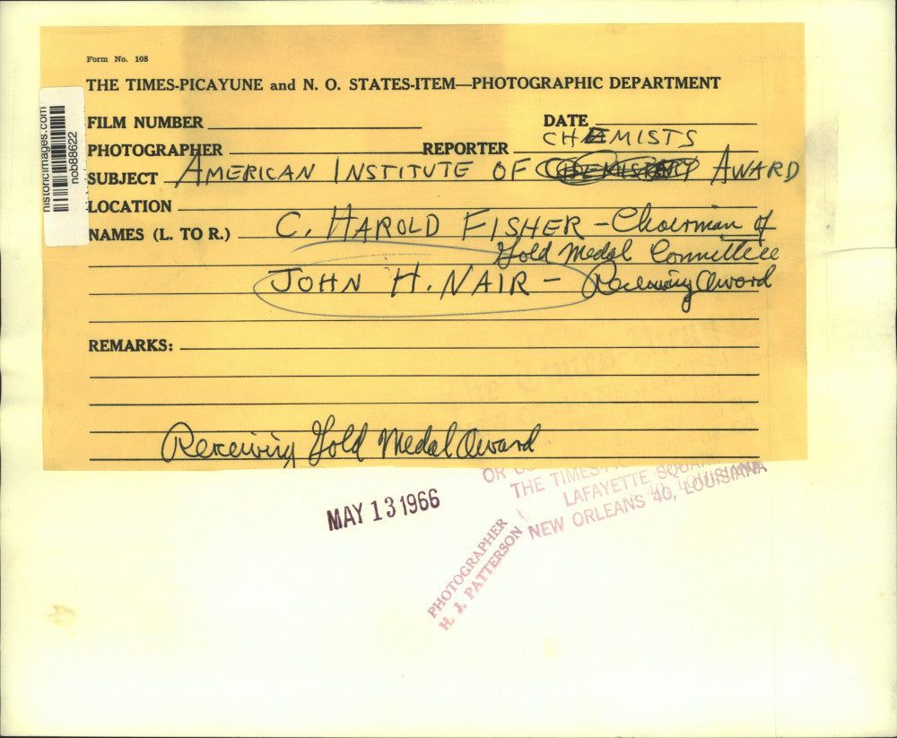 1966 Press Photo John H. Nair receives Gold Medal award from C. Harold Fisher