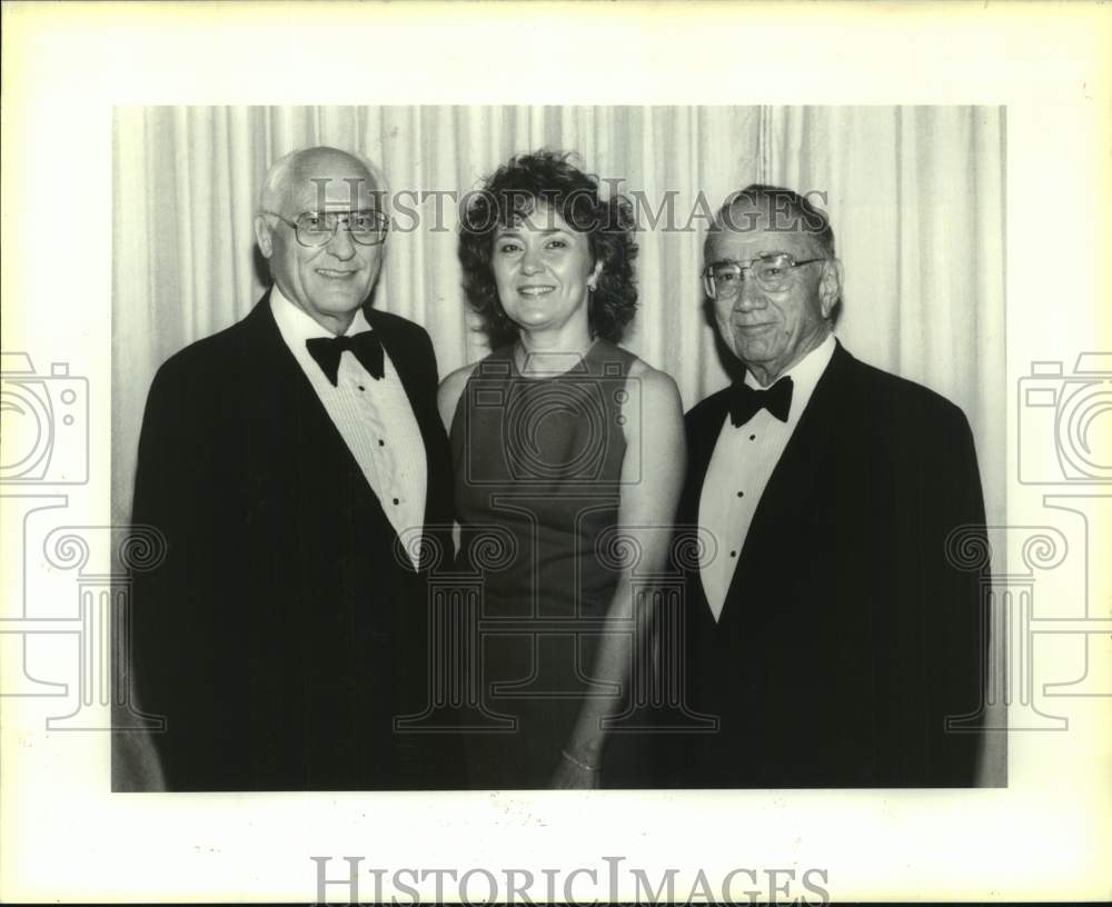 1991 Press Photo Doctor Harvey and Ave Gabert and Doctor Abe Mickal at event- Historic Images