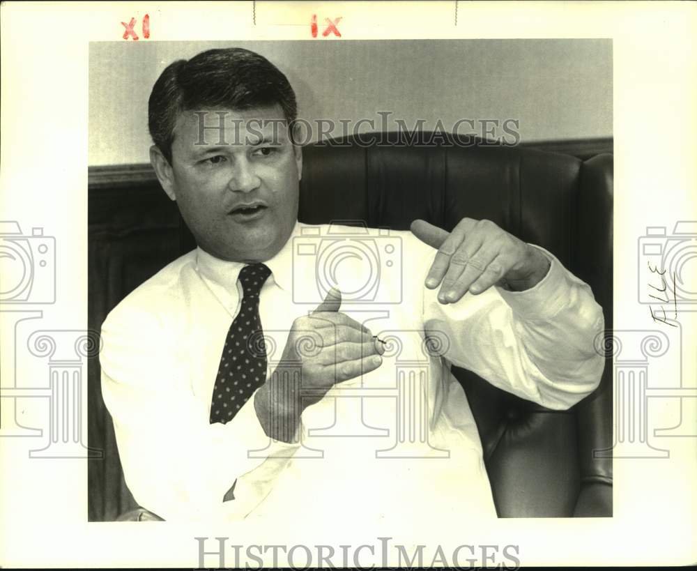 1987 Press Photo Jefferson Parish council Ed Muniz at Kenner City Hall- Historic Images