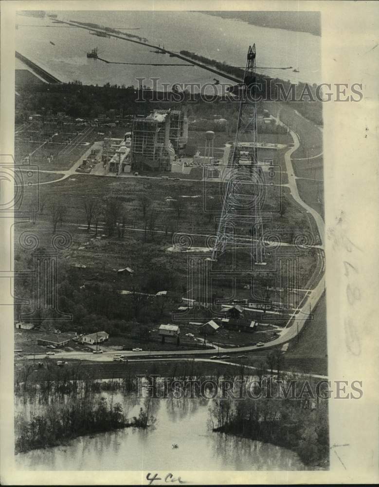 1973 Press Photo Aerial of Homes at Montz, on the edge of Bonnet Carre Spillway- Historic Images