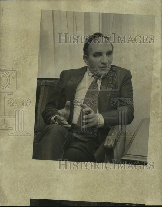 1974 Press Photo Yaakov Morris of Jerusalem speak to N.O. Zionist Organization- Historic Images