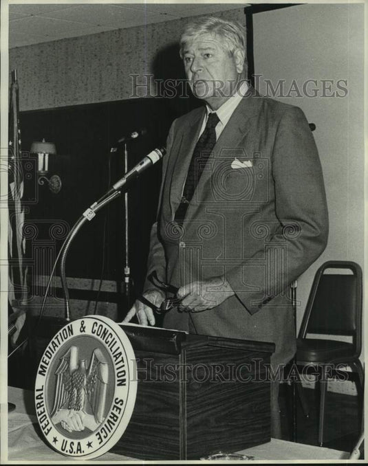 1975 Press Photo Rogers C.B. Morton during a press conference- Historic Images