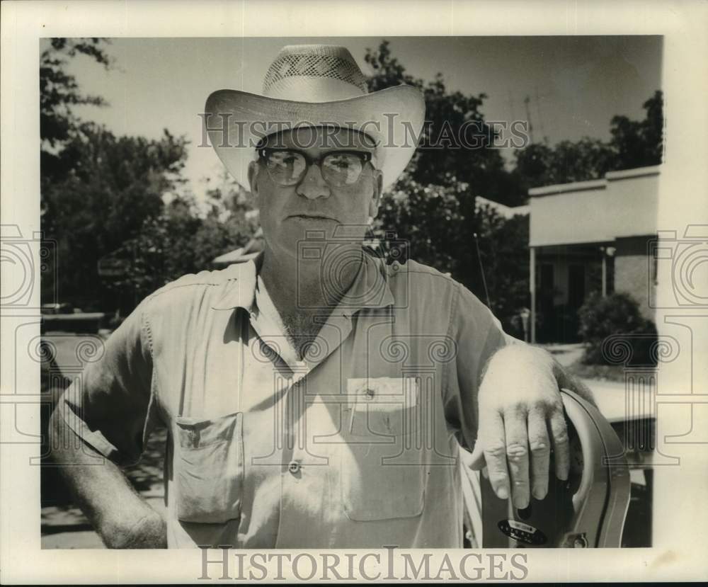 1964 Press Photo C.C. Nabours, president of Sabine Parish Police Jury