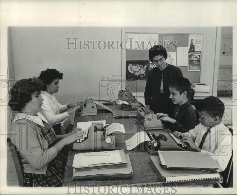 1962 Press Photo Mrs. Ethel Lods guides student at McMain Junior High School