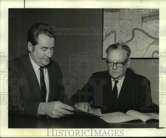 1971 Press Photo Port of New Orleans Containerization & Shipping Expo offficials- Historic Images