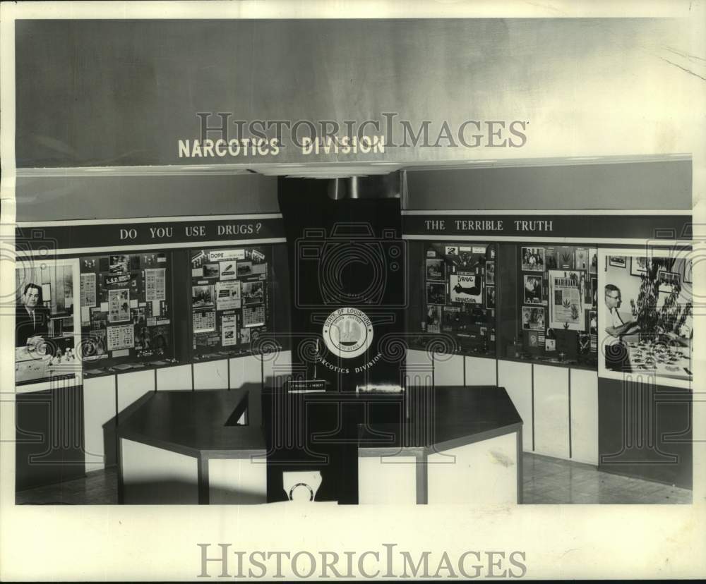 1968 Press Photo Narcotics Division display at Louisiana State Police Exhibit