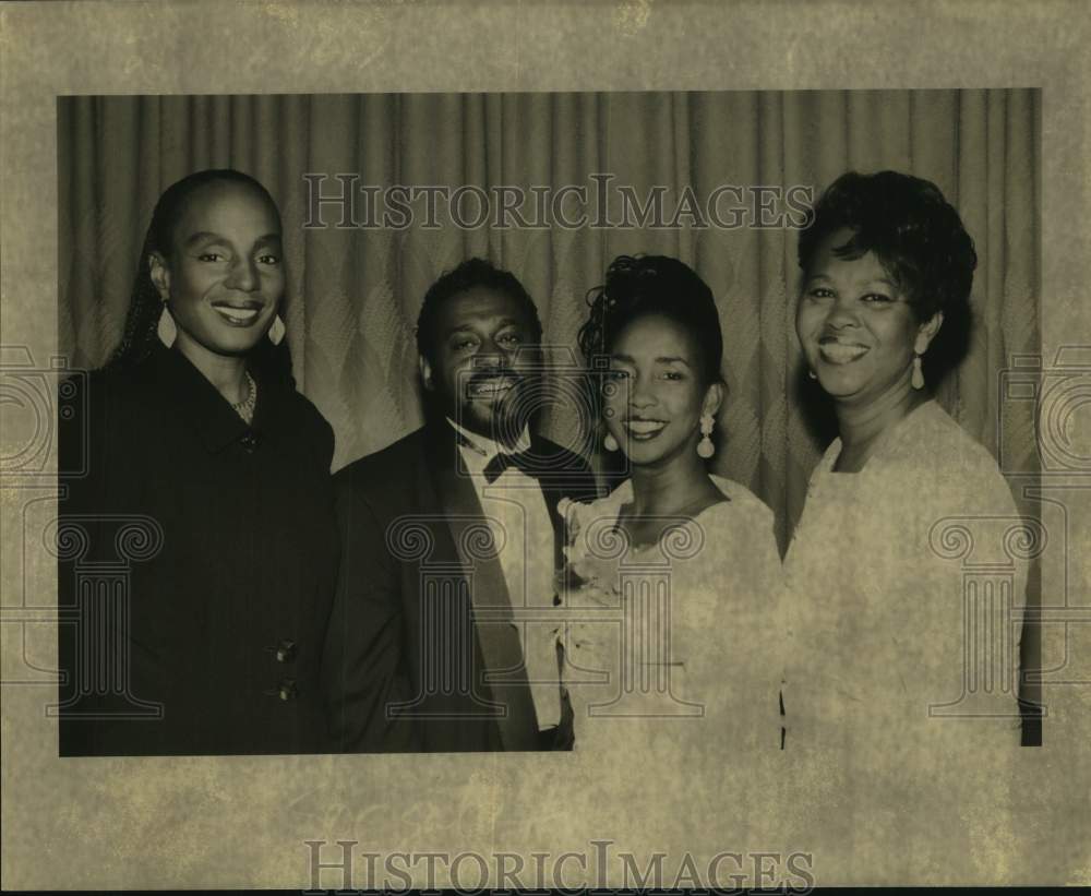 1994 Press Photo Attendees, Greater St. Stephen Full Gospel Baptist Church Event- Historic Images