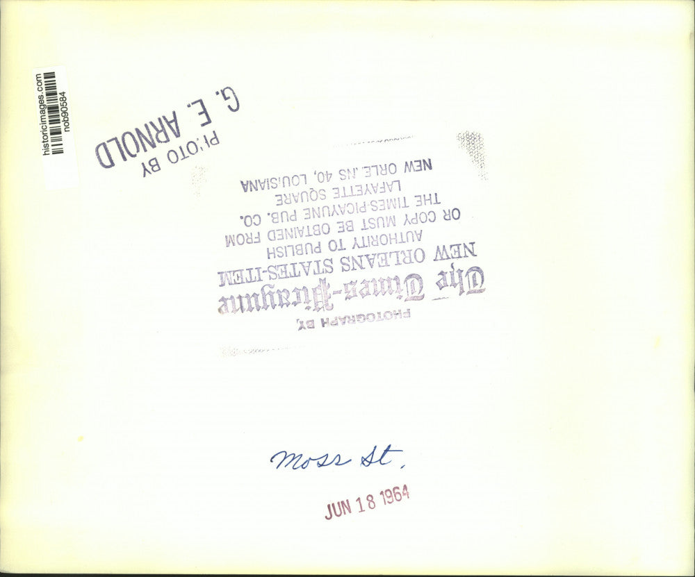 1964 Press Photo View of Moss Street near the water - nob90584