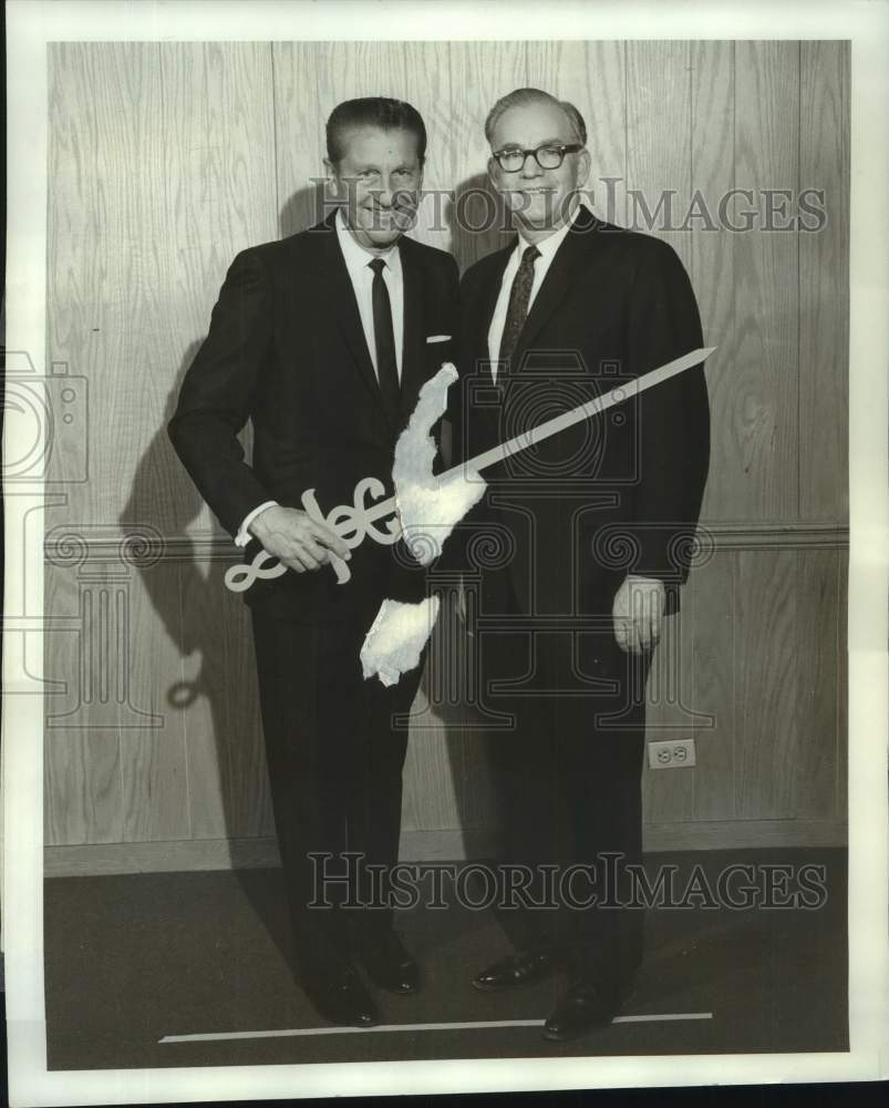 1968 Press Photo Grant Molett and Lawrence Welk of American Cancer Society- Historic Images