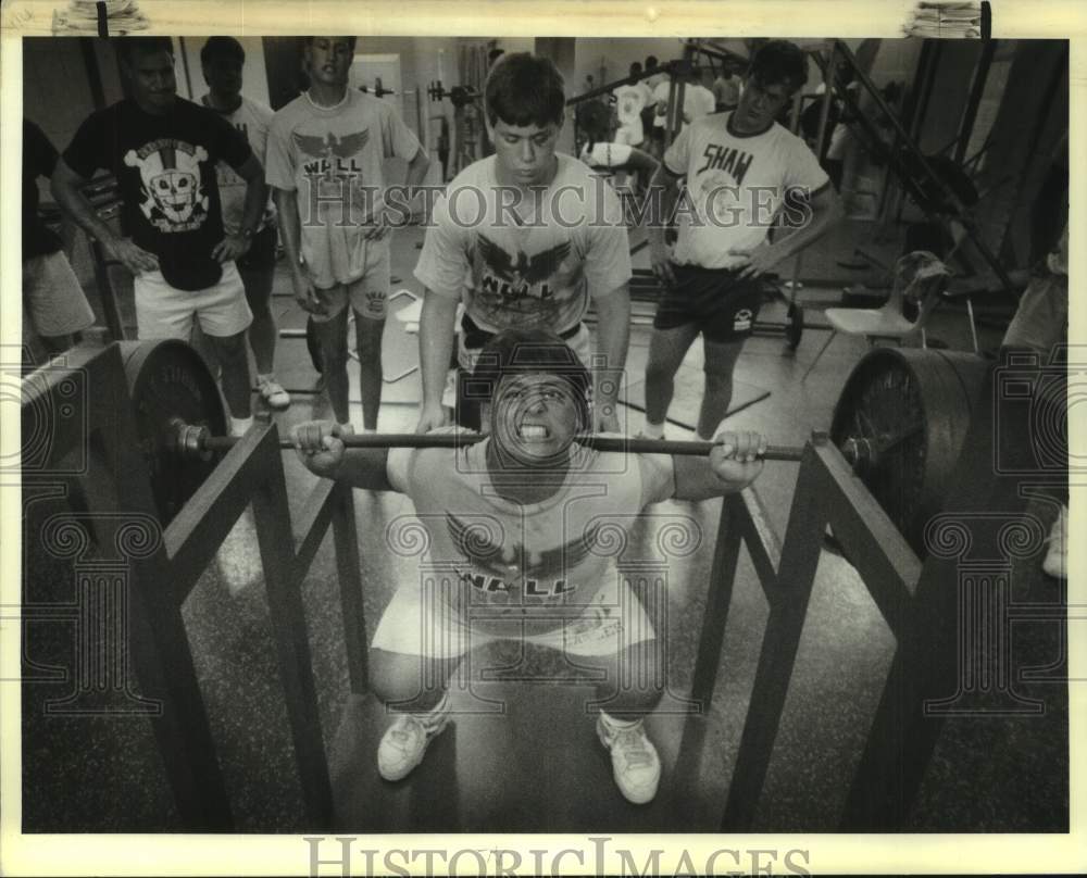 1989 Press Photo Joe Monaco Lifts Over 400 Pounds During Workout At Shaw High- Historic Images