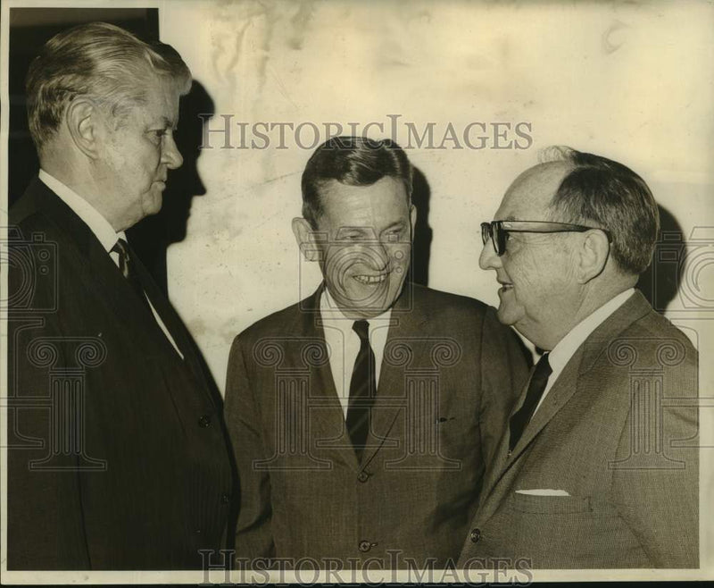 Load image into Gallery viewer, 1966 Press Photo William Groves, A. Brown Moore and John Birckert at Roosevelt
