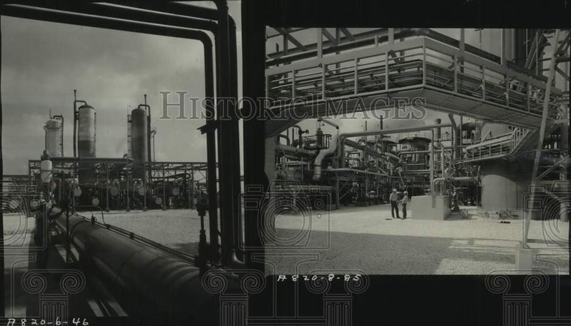 Load image into Gallery viewer, 1960 Press Photo Complex Chemical Plant at Luling - nob91598
