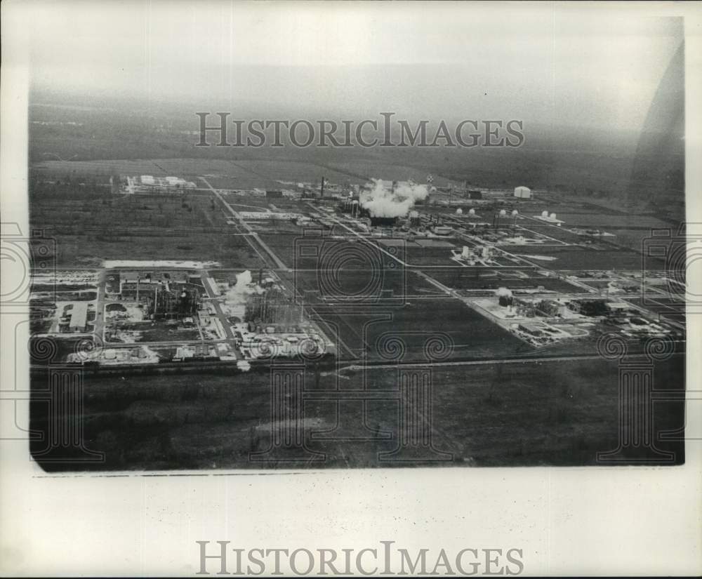 1967 Press Photo View of Monsanto Chemical- Historic Images