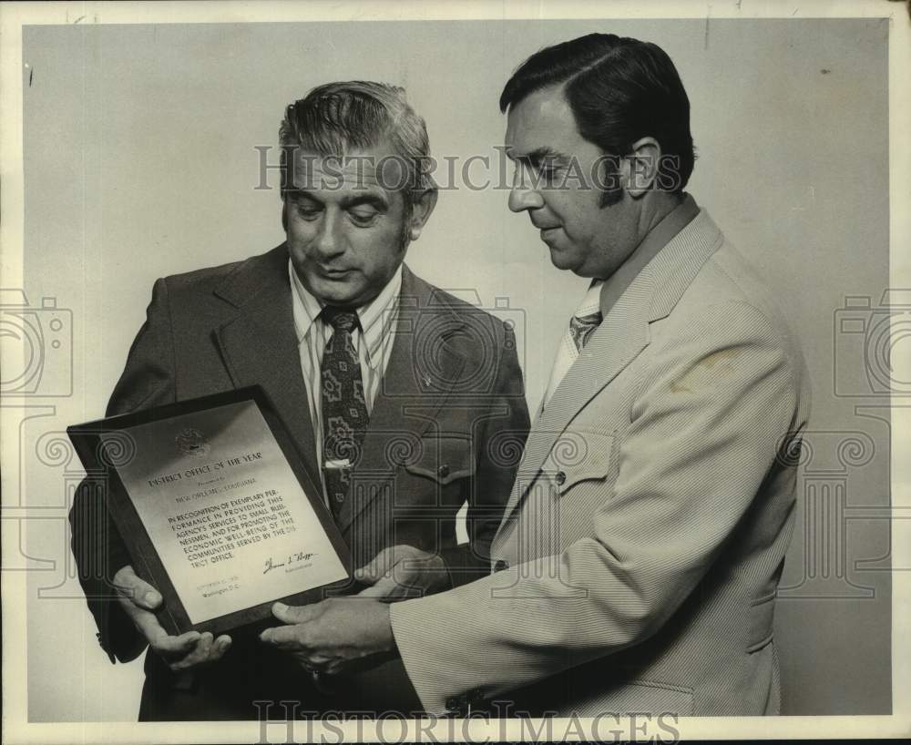 1972 Press Photo SBA&#39;s New Orleans District named District Office of the Year- Historic Images