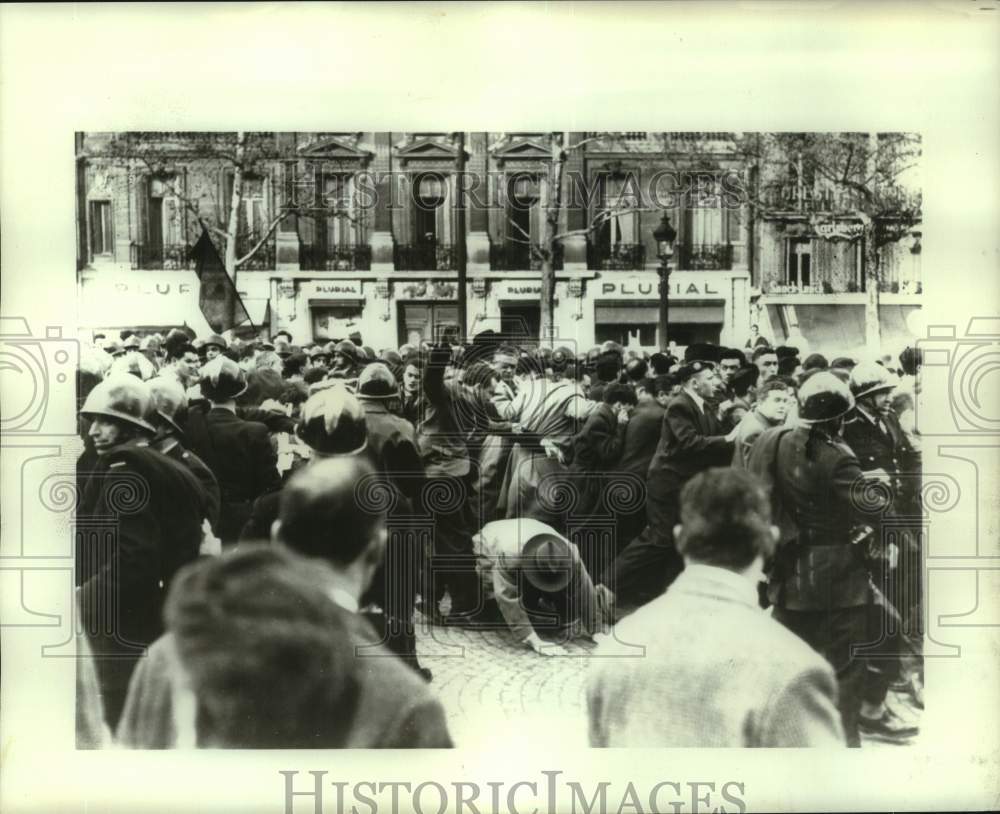 1968 Press Photo Internal Strife Such As Rioting In Paris Plagues France