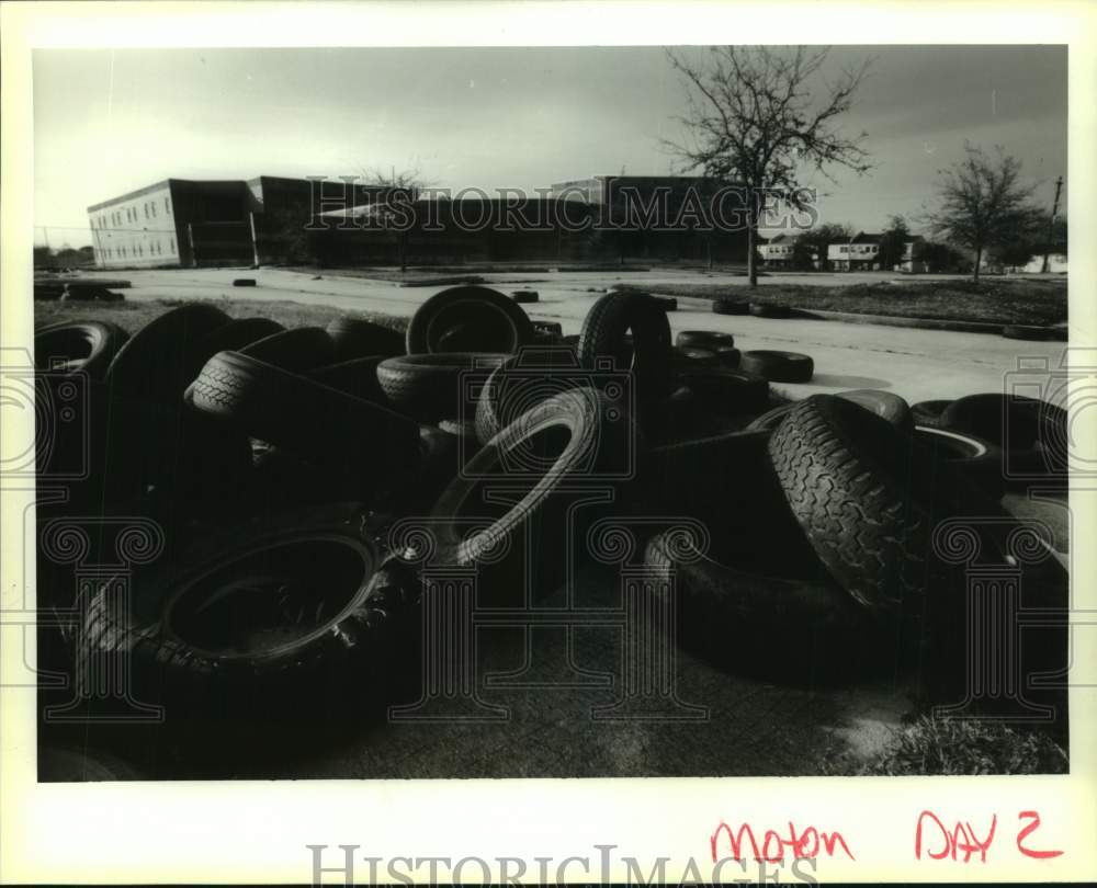 1995 Press Photo Moton Elementary School, built in the 1980s - Historic Images