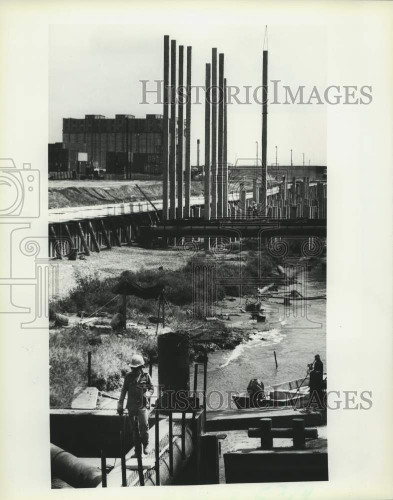 1991 Press Photo Construction Of Wharf, Terminal, Port Of New Orleans