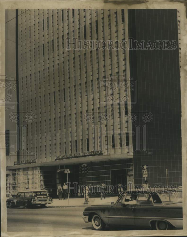 1963 Press Photo Exterior view of the National Bank of Commerce at 1501 Canal