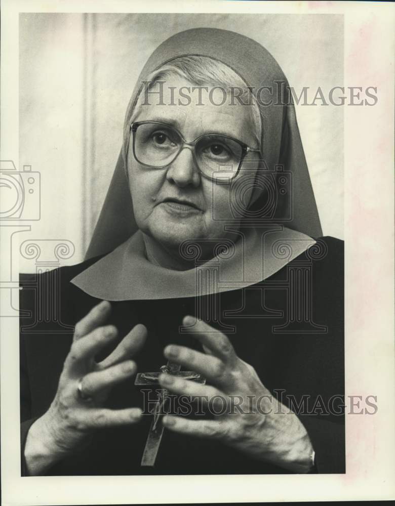 1988 Press Photo Sister Angelica during interview in New Orleans- Historic Images