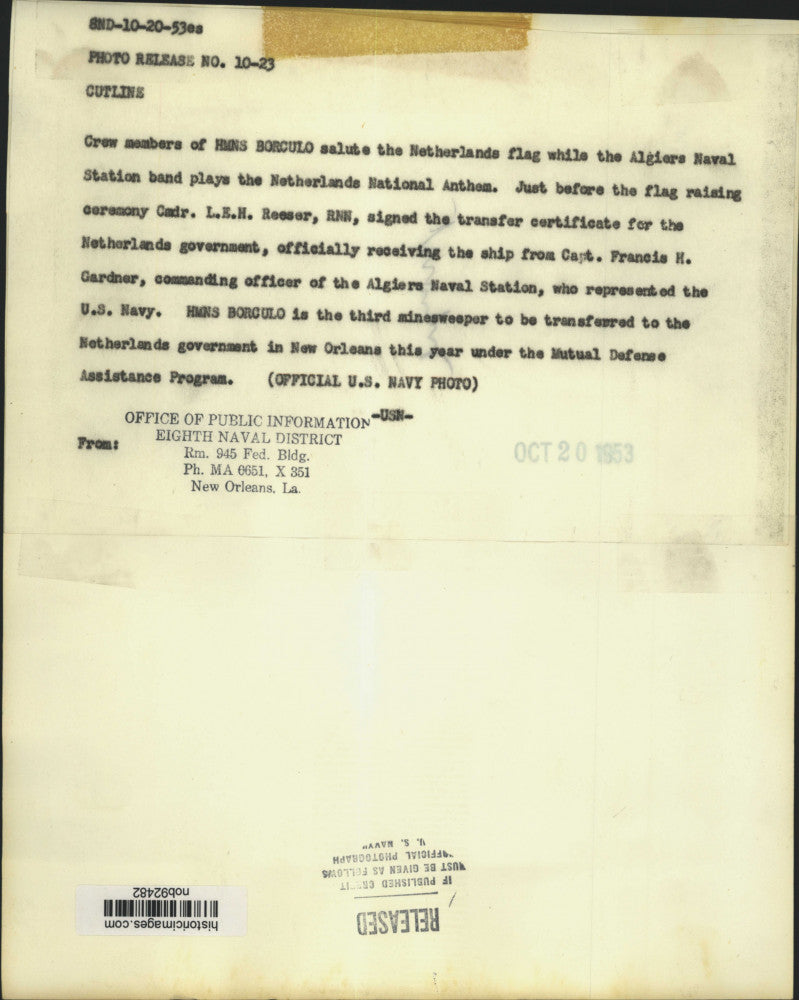 1953 Press Photo Crew members of HMNS Borculo salute the Netherlands flag