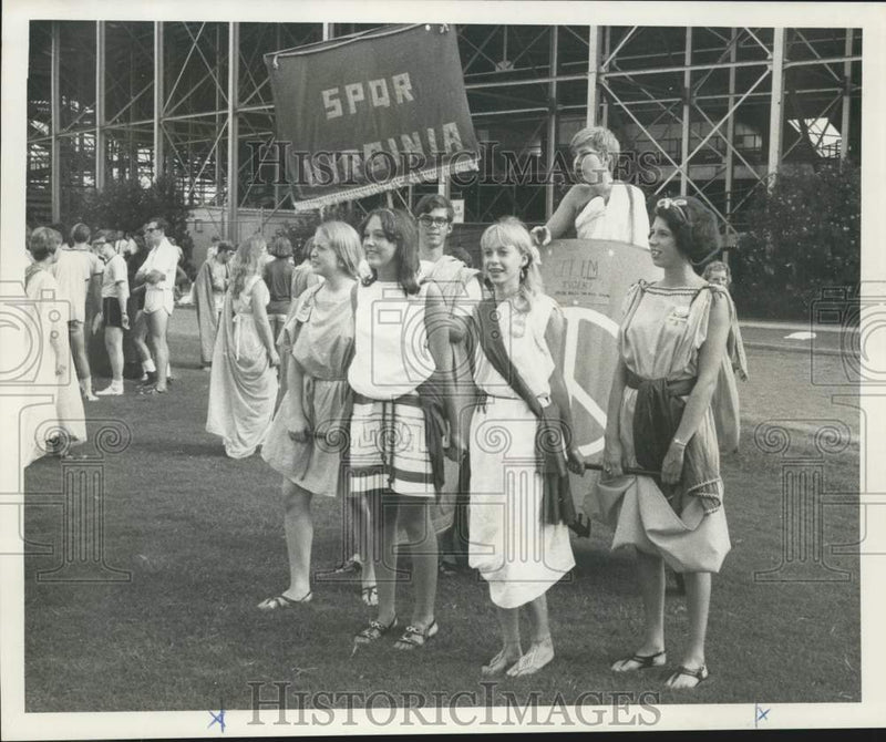 Load image into Gallery viewer, 1969 Press Photo 16th Annual Convention in the National Junior Classical League
