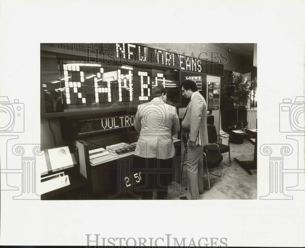 1985 Press Photo Attendees at Association of Theater Owners convention- Historic Images