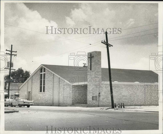 1972 Press Photo New Pure Light Baptist Church on Melpomene seats 700 worshipers- Historic Images