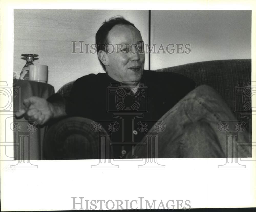 1994 Press Photo Screenwriter Terry George attends New Orleans Writer Conference- Historic Images