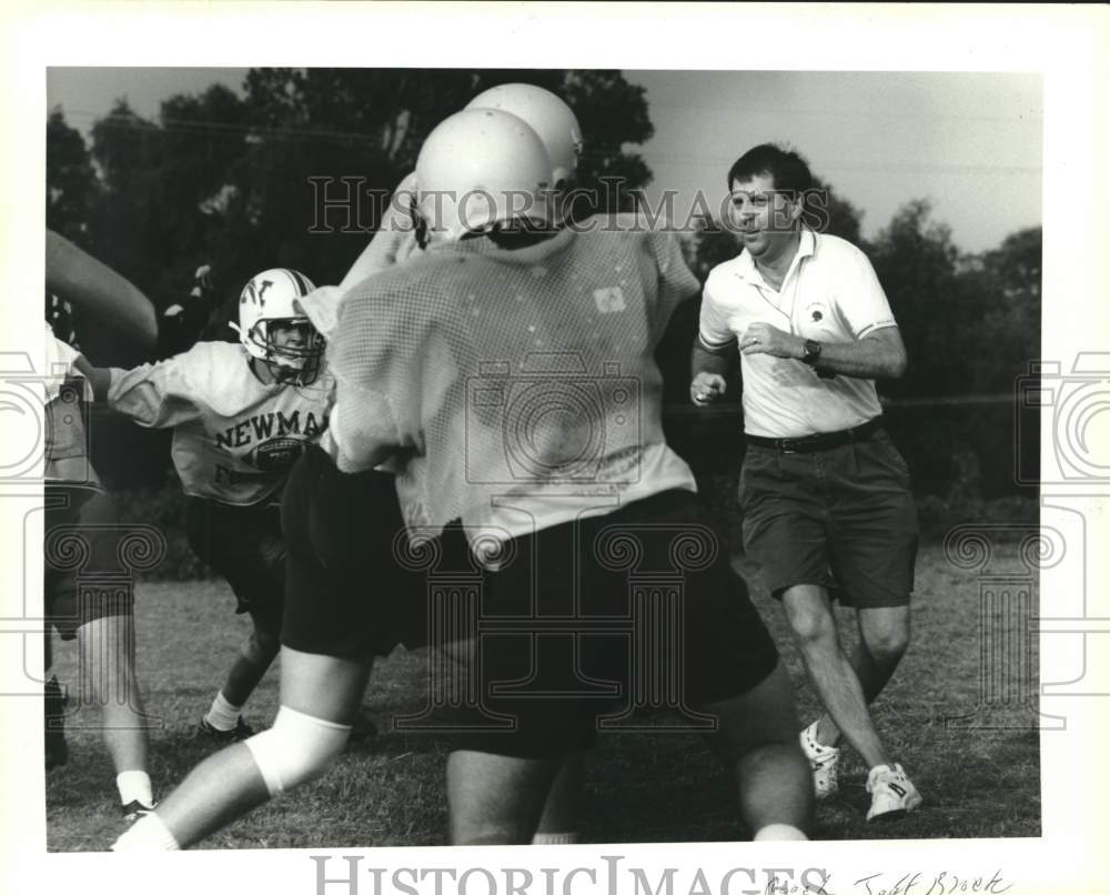 1993 Press Photo Football - Coach Jeff Brock of Newman during the game- Historic Images