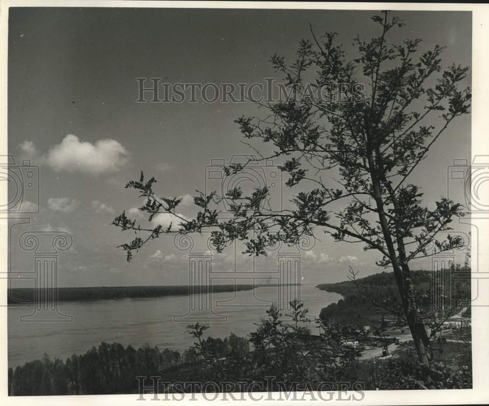 1967 Press Photo General view of a lake in Natchez, Mississippi - nob93404