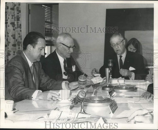 1968 Press Photo Officers at the Bridge Authority Meeting - nob93513