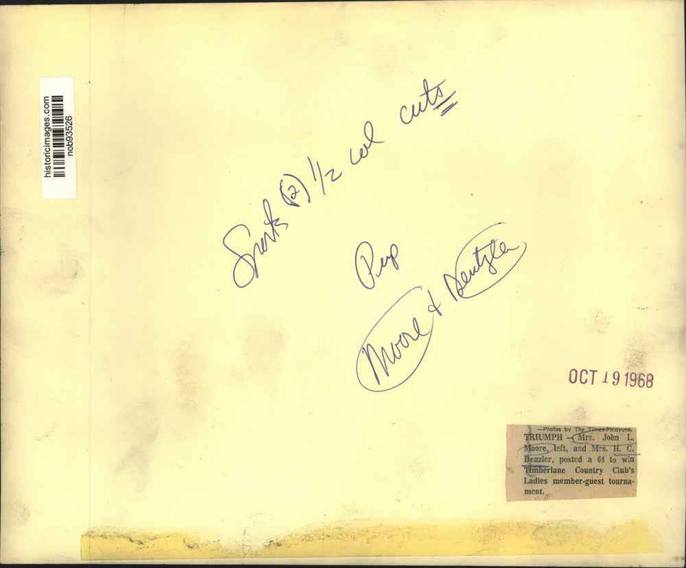 1968 Press Photo Delegates at Timberland Country Club's Ladies golf tournament