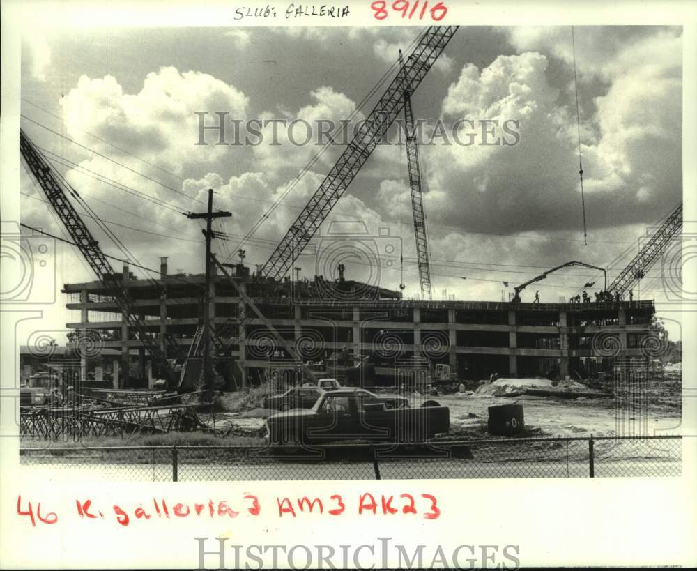 1985 Press Photo Six level parking garage at the Metairie Galleria site- Historic Images