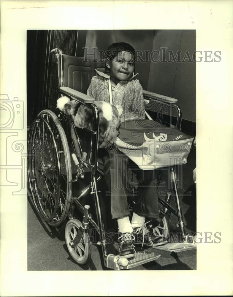 1985 Press Photo Etley Padilla Melado from Honduras goes to Fresno for surgery- Historic Images