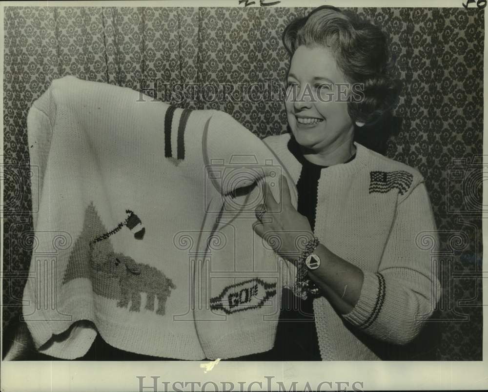 1963 Press Photo Mrs. A.J. Jarrett of Oshkosh shows off her Republican sweater- Historic Images