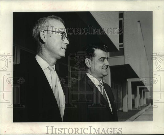 1968 Press Photo John Koelemay and Doctor Frank Incaprera of Methodist Hospital
