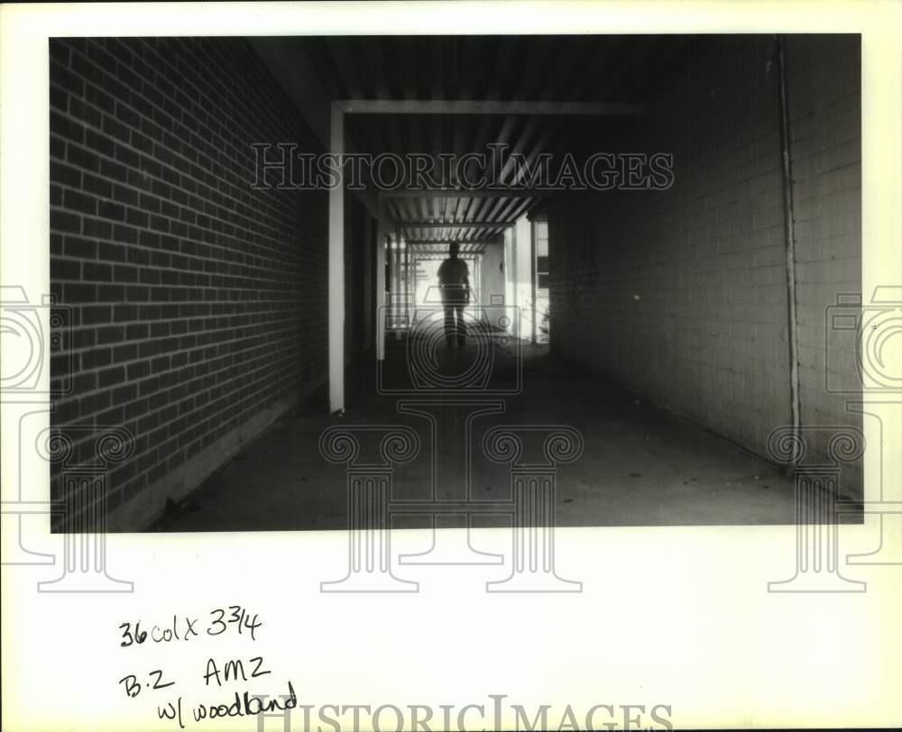 1993 Press Photo Mervin McKinney at site of old Woodlands Elementary School- Historic Images