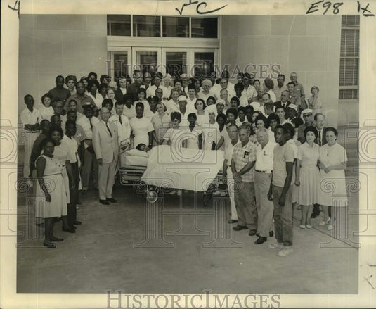 1967 Press Photo It takes a small army to care for the average hospital patient