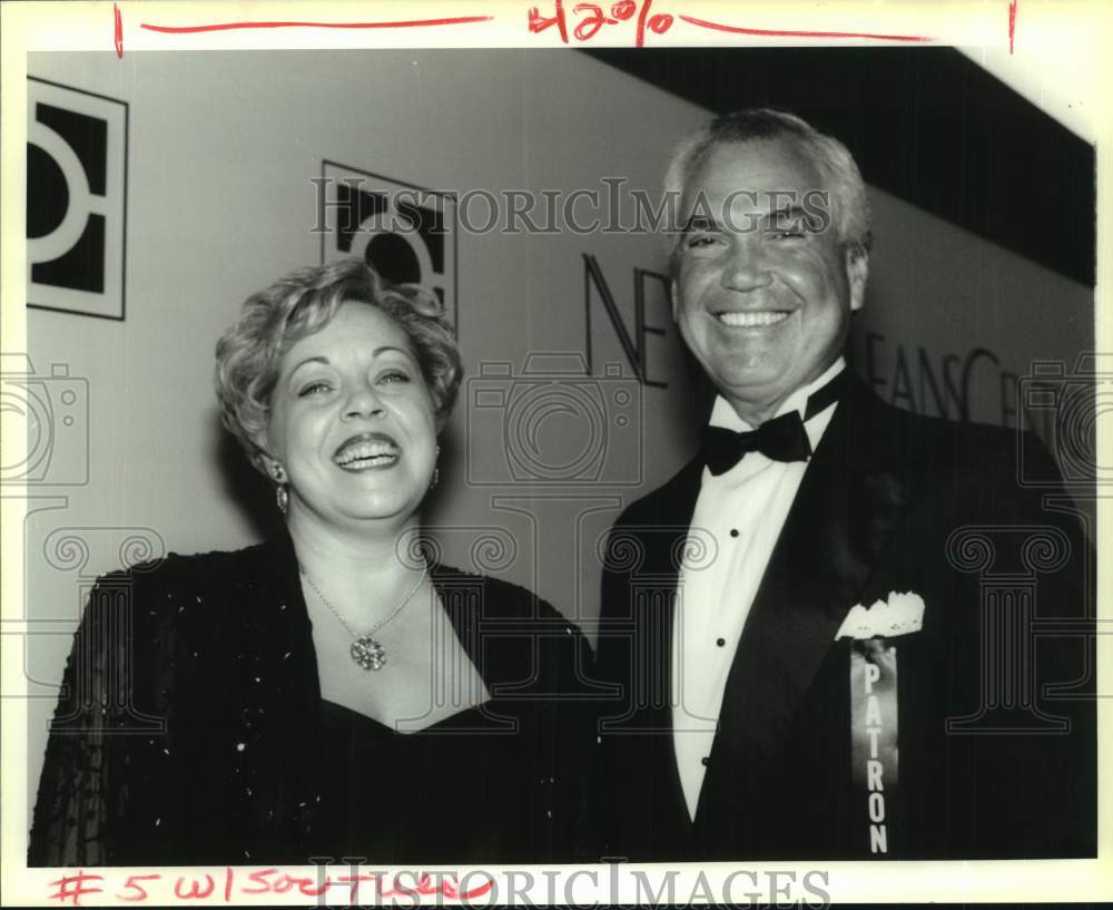 1992 Press Photo Multiple Sclerosis Benefit - Deanie Gross, Simon Mexic- Historic Images