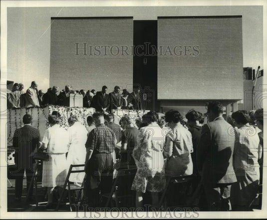 1968 Press Photo Consecration Service of Methodist Hospital at 5620 Read Road