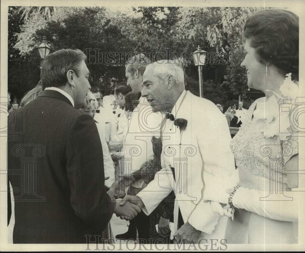 1970 Press Photo Councilman and Mrs. James A. Moreau greet guests- Historic Images