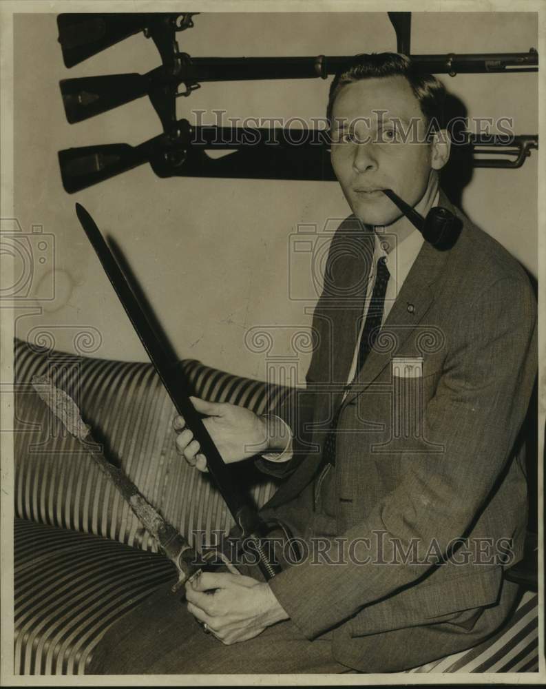 1964 Press Photo William Meuse Jr., Former Historian at Chalmette National Park
