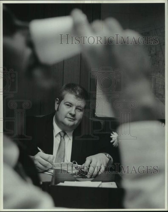 1969 Press Photo Dr. William A. Bloom Supervises Methadone Patient, New Orleans