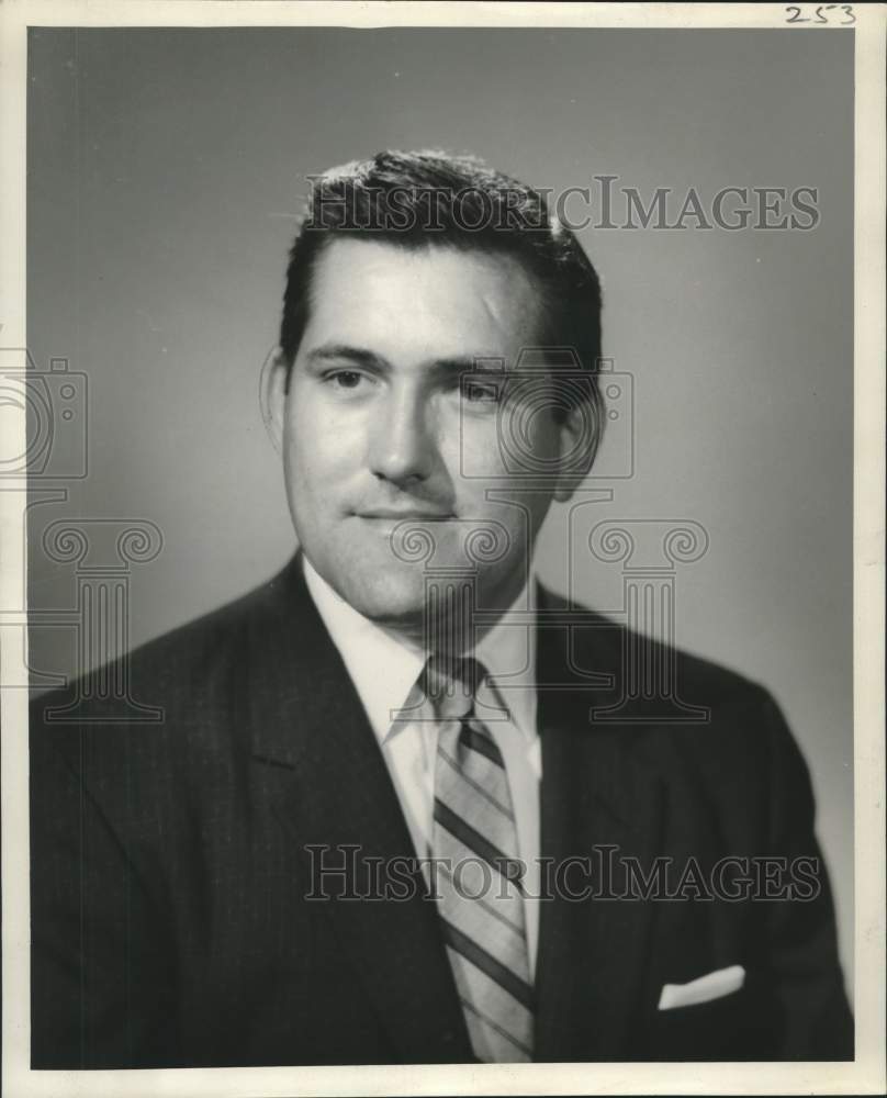1957 Press Photo King F. Nungesser Jr., chairman of Law and Ordinances Committee