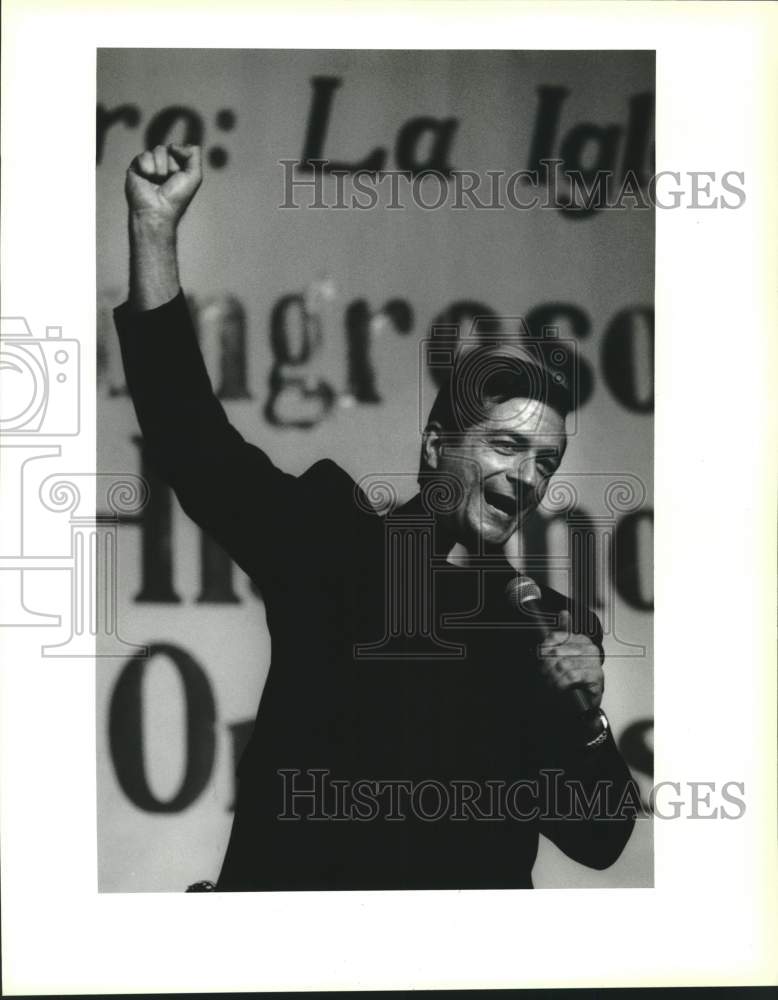 1993 Press Photo Father Pedro Nunez speaks at Mensaje Catholic Hispanic Congress- Historic Images