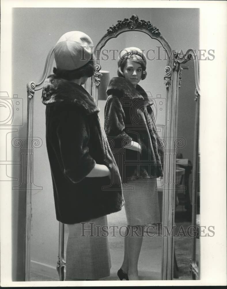 1962 Press Photo Nutria jacket by Kreeger - nob95241