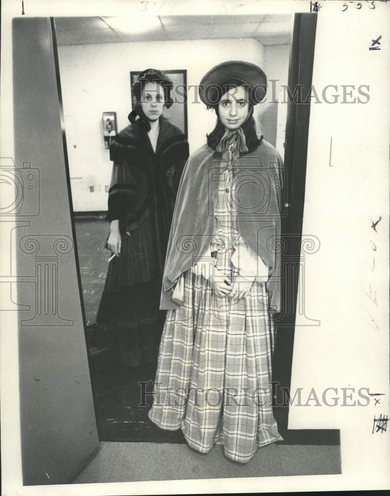 1974 Press Photo Cast of &quot;LA Boheme&quot; of New Orleans Opera House Association- Historic Images