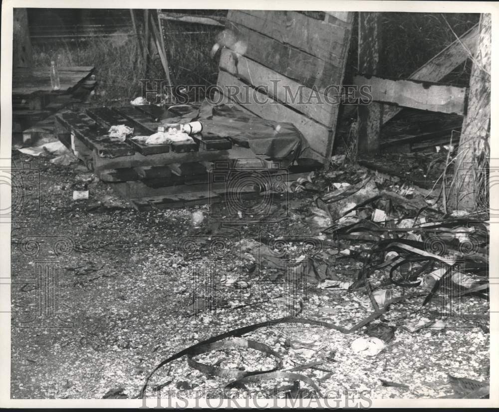 1968 Press Photo Pallets, Strapping &amp; Trash Create Hazards, Port Of New Orleans- Historic Images