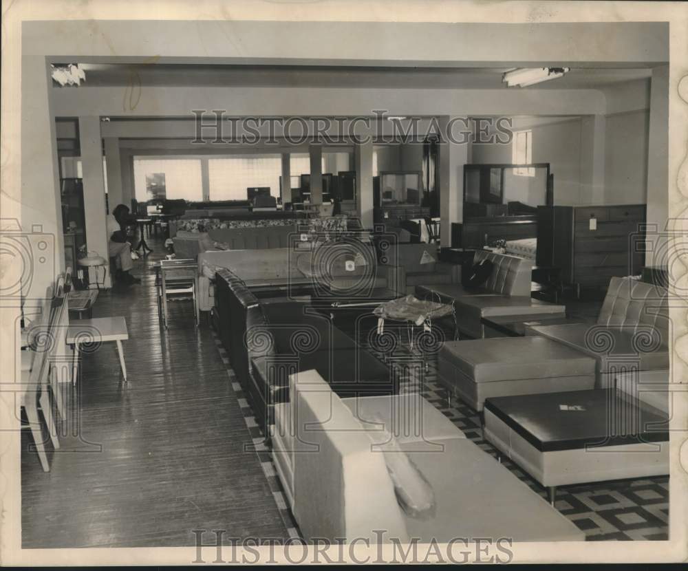 1960 Press Photo Nu-Home Furniture &amp; Appliance Moves To New Store, New Orleans- Historic Images